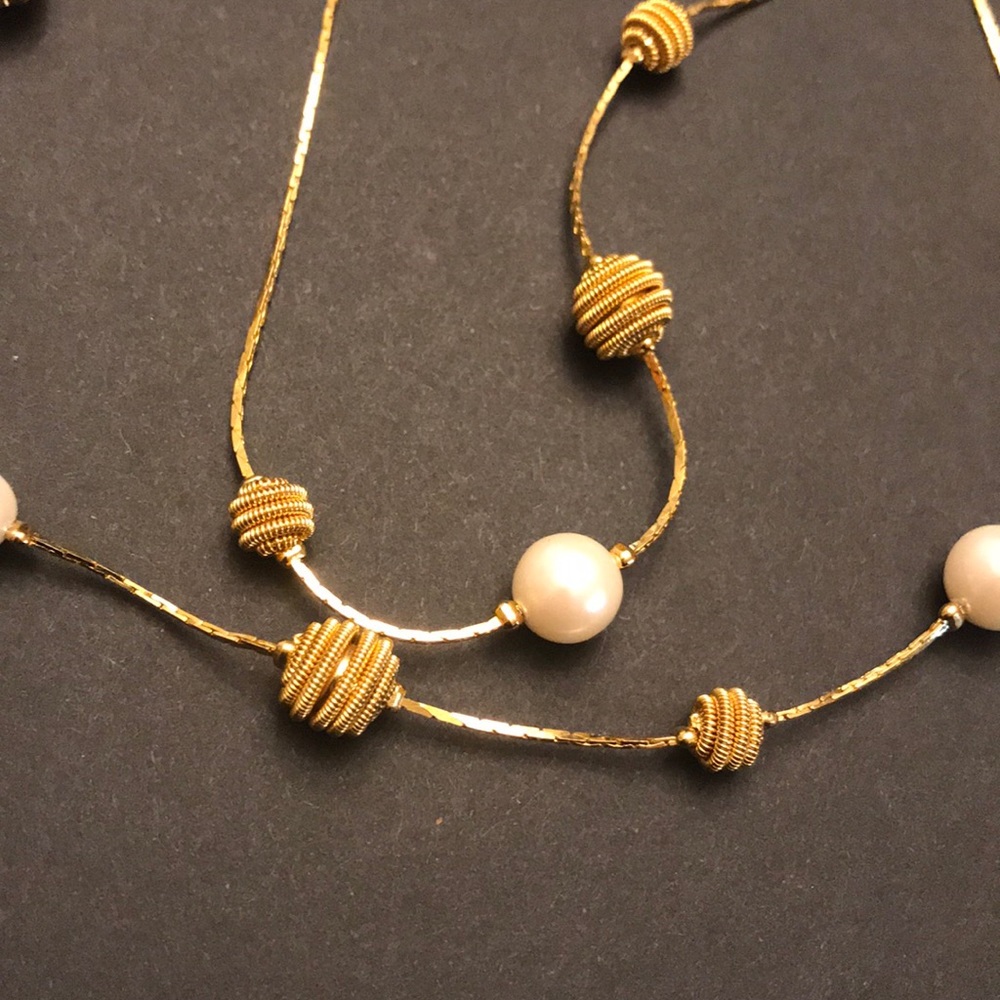Trifari pearl 🎉SOLD🎉and gold necklace!